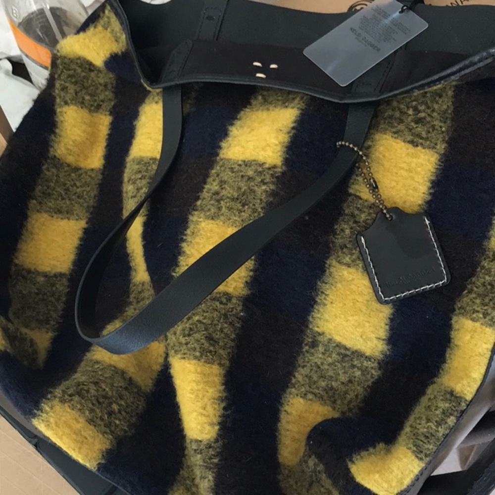 Kelsi Dagger 17x16 genuine leather / flannel tote